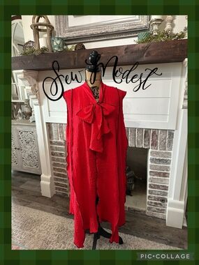 Red Textured Sleeveless Duster with Bow Tie